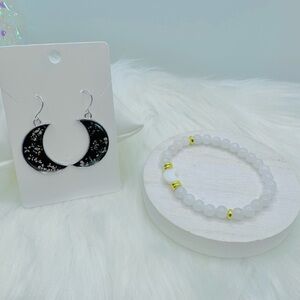 Black floral crescent moon earrings & Cresent moon Snow White beaded bracelet